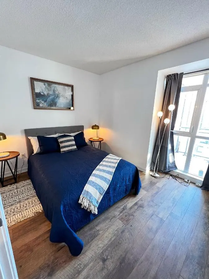 Simply Comfort. Elegant Apartments Dan Lecki Toronto Canada