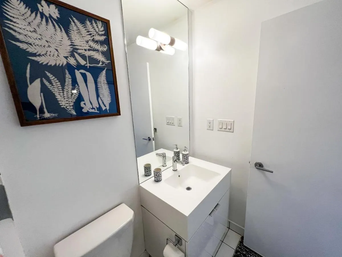 Simply Comfort. Elegant Apartments Dan Lecki Toronto