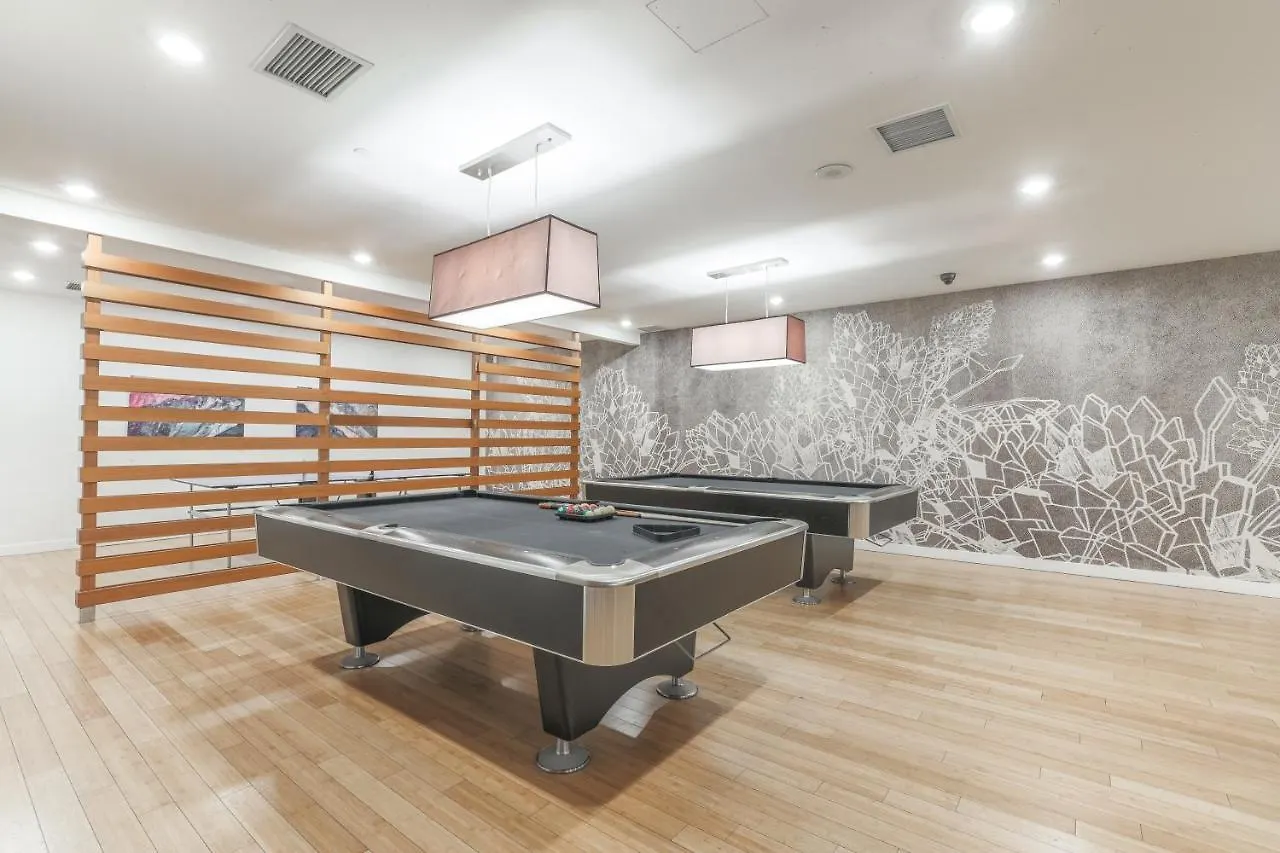 Simply Comfort. Elegant Apartments Dan Lecki Toronto
